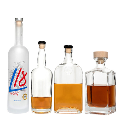 Garrafas de vidro de 375 ml 500 ml 750 ml 1000 ml de capacidade para vodka com tampa superior de rolha GPI
