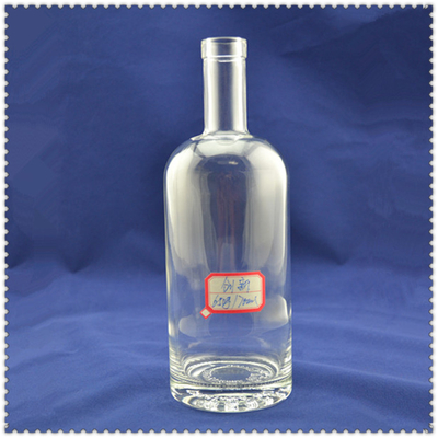 Garrafa de vodka de 750 ml com textura congelada e material de vidro branco cristalino
