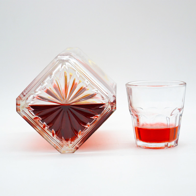 500 ml de capacidade Material branco cristalino garrafa de vidro vazia para vodka uísque vinho a granel