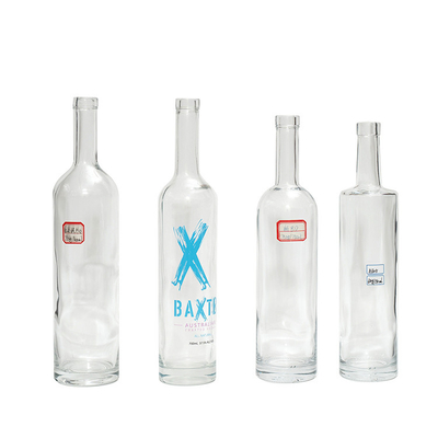Material de vidro Super Flint Custom 700ml Liquor Wine Gin Whisky Vodka Spirits Garrafa de vidro com tampa de cortiça