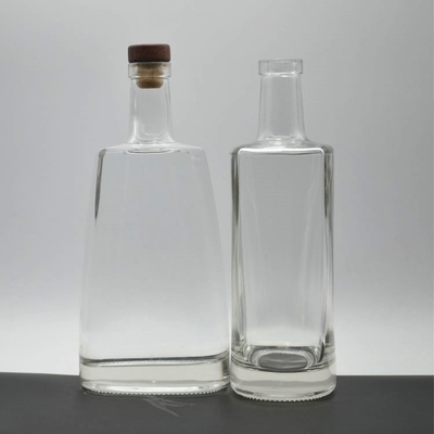 Tipo de vedação de cortiça 750 ml garrafas de vidro vazias para licor de luxo em material de super flint