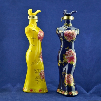 Garrafas de vinho de vidro Lady únicas com material de vidro de bebida industrial Super Flint