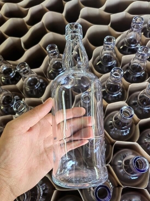 OEM Bem-vindo 700ml garrafa de vidro vazia para embalagem de vinho personalizado