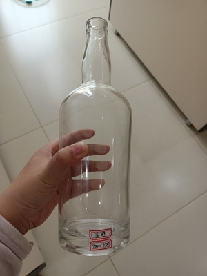 OEM Bem-vindo 700ml garrafa de vidro vazia para embalagem de vinho personalizado