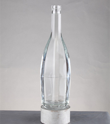 Bebidas industriais 250 ml 500 ml 750 ml garrafa de uísque plano vidro com tampa de parafuso