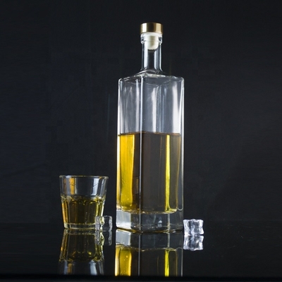500 ml 750 ml 1000 ml Garrafa de vinho limpo Gin Rum Whiskey Vidro Liquor com vedação de cortiça