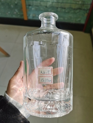 500 ml 700 ml 750 ml 1000 ml Garrafas de vidro para Whiskey Brandy Rum Gin