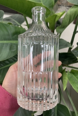 Forma personalizada Colar de vidro Super Flint 250 ml Molho Quente 500 ml Vodka 700 ml Garrafas de vidro