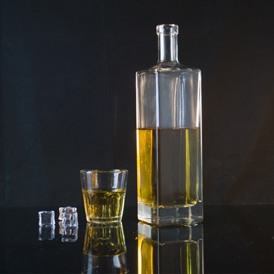 500 ml 750 ml 1000 ml Garrafa de vinho limpo Gin Rum Whiskey Vidro Liquor com vedação de cortiça