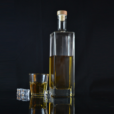 500 ml 750 ml 1000 ml Garrafa de vinho limpo Gin Rum Whiskey Vidro Liquor com vedação de cortiça
