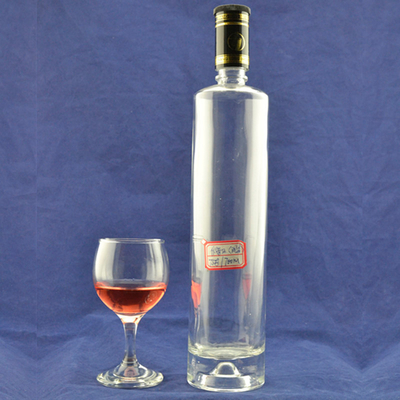 Material do colarinho Super Flint Material 700 ml Vazio Alcool Límpido Rum Whisky Spirit Vodka Garrafa de vidro para Liquor