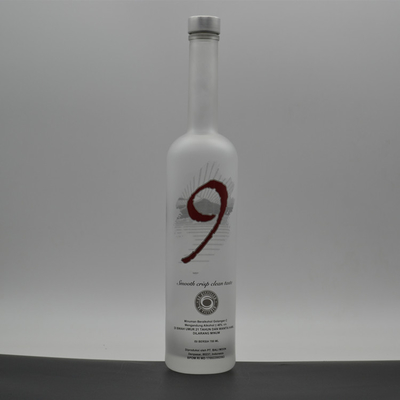 Impressão de tela de ombro redonda personalizada Garrafa de vidro branco congelado para 750 ml de vodka alcoólica