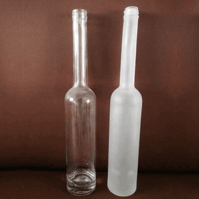 Garrafa de vidro transparente de 750 ml, feita de material de vidro de super-flint para whisky