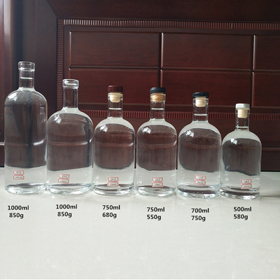 FOB Garrafa de vidro vazia para Vodka Spirits Whisky Wine Capacidade 250ml 500ml 700ml 750ml 1l