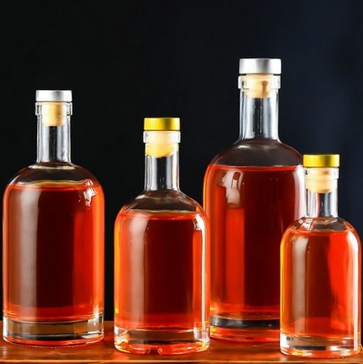 Garrafas de vidro quadradas de 500 ml de pedra clara personalizadas para álcool altamente OEM / ODM