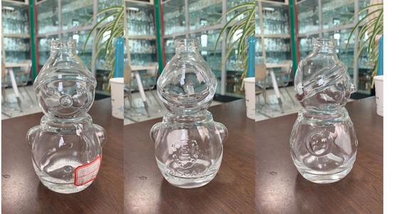 Garrafa de uísque em forma de boneco de neve de vidro transparente com manuseio de superfície decal