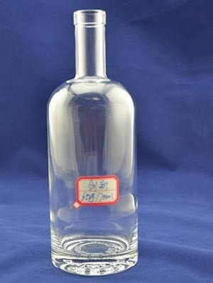 Logotipo personalizado aceitável garrafa de 750 ml de álcool branco claro para rum vodka e uísque