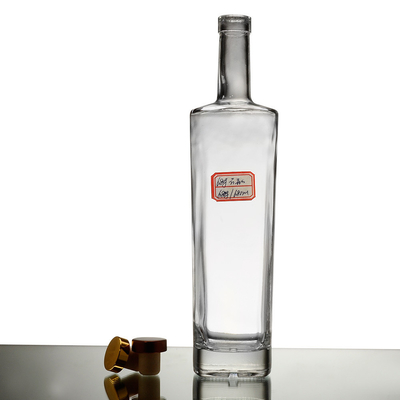 Super material de vidro de pedra Poligono de forma única Garrafa de vidro para Gin de Espírito Vodka Ideal
