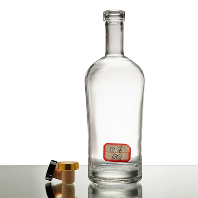 Material do colarinho Material de vidro Super Flint Garrafa de vidro 4.5L para Vodka Gin Whiskey