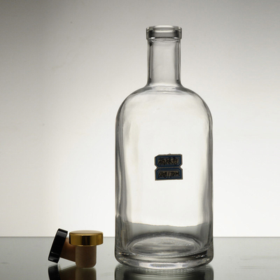 700 ml Super Flint Material de vidro garrafa de uísque para vodka clara