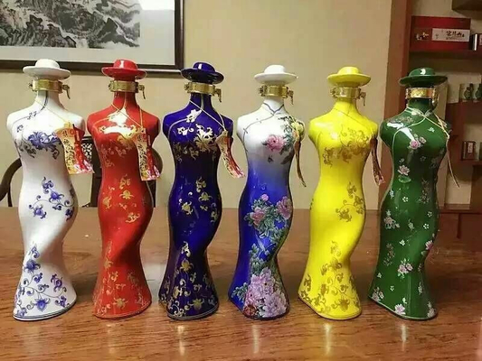 Logotipo personalizado aceitável 750 ml garrafa de vodka em forma de mulher para garrafa de vidro de licor