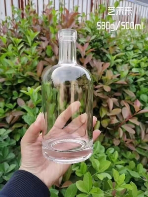 500 ml Super Flint Material Garrafa de vidro branco claro para Vodka Whiskey Gin