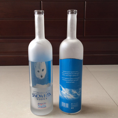 1L garrafa de vodka de vidro transparente com manuseio de superfície de gelo e outro processo profundo
