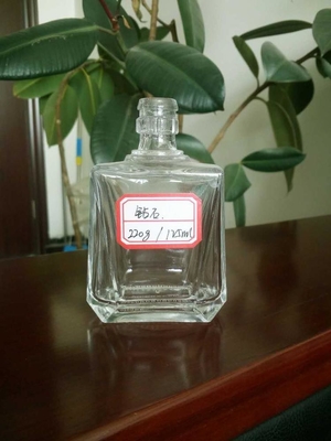 Fota de vidro de perfume de pequena capacidade de design elegante para soluções de embalagem sustentáveis