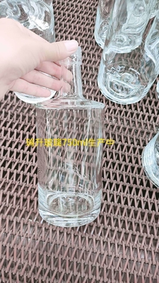 500 ml 700 ml 750 ml de vinho líquido vago garrafa de vidro de brandy com rolha de vidro para vodka