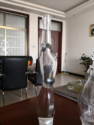 350 ml 500 ml 750 ml Bottle de vidro personalizado em forma de corpo feminino para bebida alcoólica