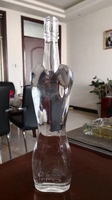 350 ml 500 ml 750 ml Bottle de vidro personalizado em forma de corpo feminino para bebida alcoólica