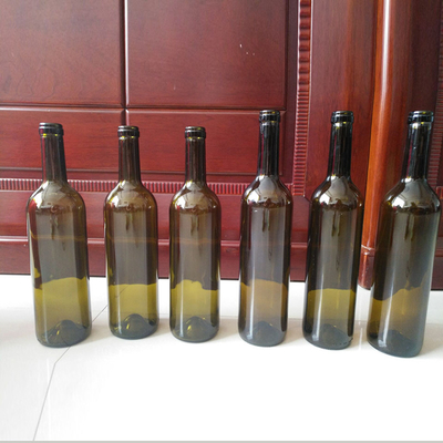 Estampagem a quente 750ml Ambar Garrafa de vidro para Vodka Whisky Brandy Beverage