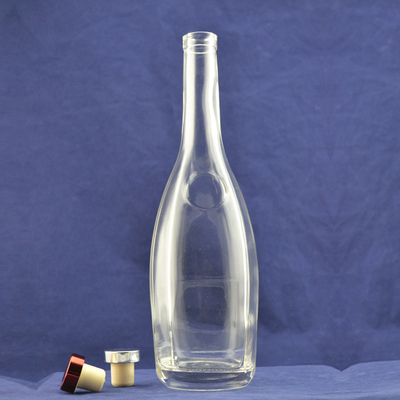 Produção a granel Material de vidro Super Flint 750 ml Garrafa de vinho de vidro Vodka para bebida espirituosa