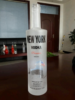 Super Flint Glass Collar 750ml garrafas de vodka com parafuso Top Tipo de vedação na promoção