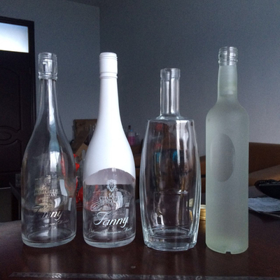 Garrafas de vidro de vodka congelada Termos FOB e material de pedra alta