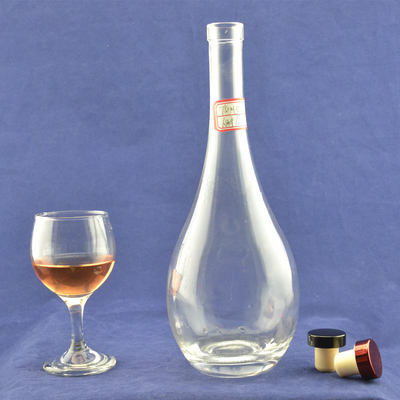 500 ml 750 ml de vidro Vodka garrafas de uísque Super material de vidro de pedra e design de base plana