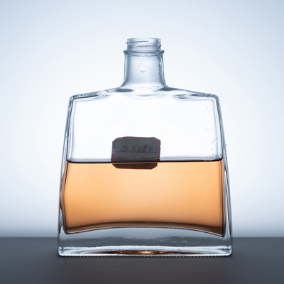 Bebidas Industriais High End Quadrado Esculpido Liquor Tequila Boston Garrafa de vidro com tampa
