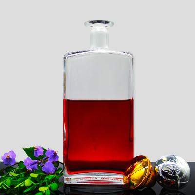 750ml 700ml Custom Glass Whiskey Vodka Flask com TUV Standard e Hot Stamping