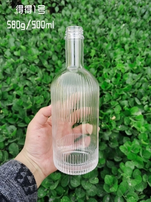 Garrafas de licor de vidro personalizadas quadradas para bebidas alcoólicas Vodka Gin Rum Whisky 700ml Cortiça