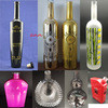 Garrafa de vidro de gravura para 500ml 700ml Capacidade de marca privada Spray Vodka Liquor