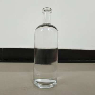 Material de vidro Super Flint 700ml 750ml 1 Litro de garrafa de vidro de vodka com padrão CE