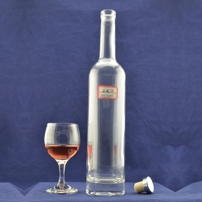 Garrafa de vidro de licor fino para uísque/brandy/vódka, fechada com tampa que se desliga