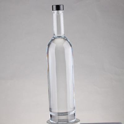 Garrafas de vodka de 70cl 700ml feitas de vidro de super-flinta com base espessa e tipo de vedação de cortiça