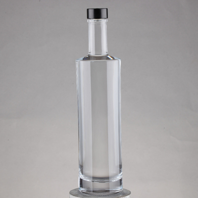 Garrafas de vodka de 70cl 700ml feitas de vidro de super-flinta com base espessa e tipo de vedação de cortiça