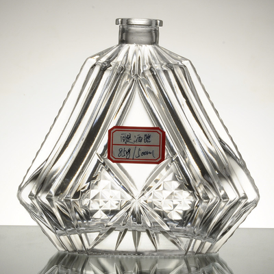 500 ml Manuseio de superfície de gelo em forma de borboleta garrafa de vidro de uísque para embalagem de vodka