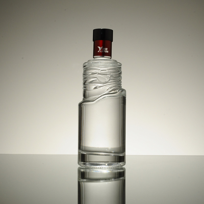 500 ml Manuseio de superfície de gelo em forma de borboleta garrafa de vidro de uísque para embalagem de vodka