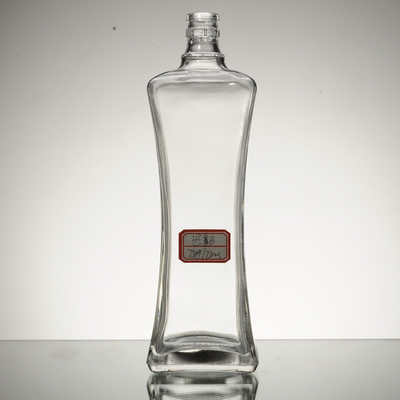 500 ml Manuseio de superfície de gelo em forma de borboleta garrafa de vidro de uísque para embalagem de vodka