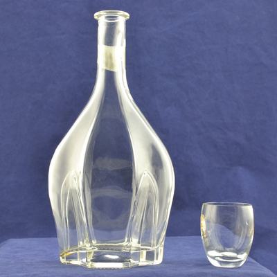 Garrafas de vidro de super flint certificadas ISO14001 para fabricação de XO/Brandy/Whisky/Vodka