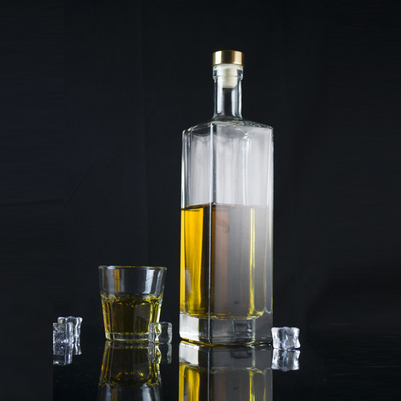 500 ml 750 ml 1000 ml Garrafa de vinho limpo Gin Rum Whiskey Vidro Liquor com vedação de cortiça