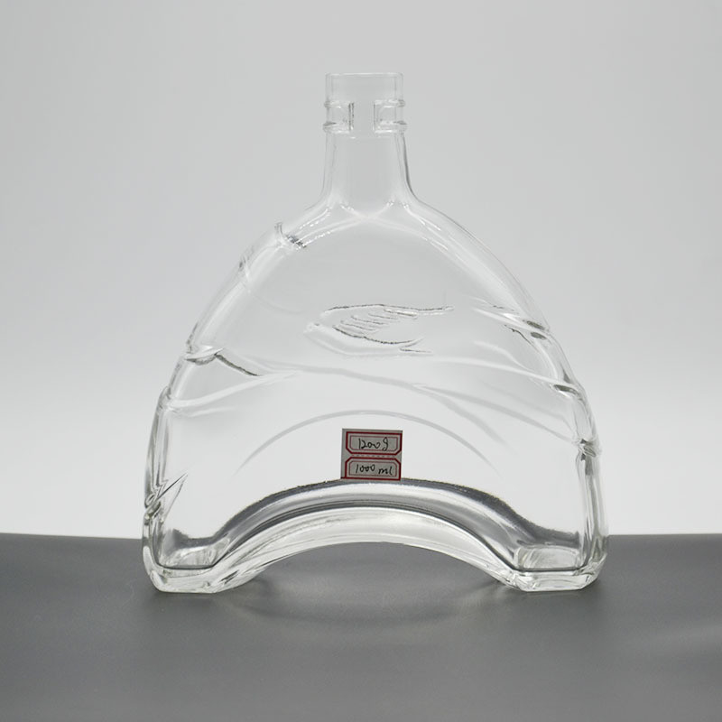750 ml de garrafas de álcool personalizadas de material de vidro Super Flint Garrafa de vidro de brandy com cortiça